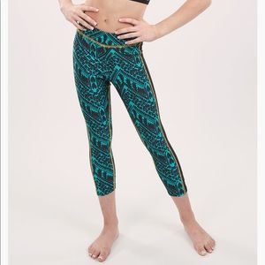 Plum Practicewear Nevada Side Panel Capri Leggings